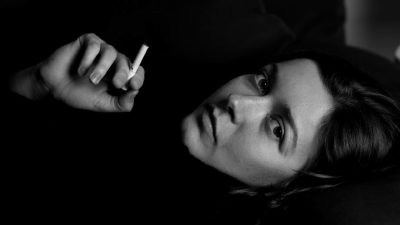 Tütünün kemikler üzerindeki kalıcı etkilerini keşfedin. Sigara içmenin kemik sağlığına