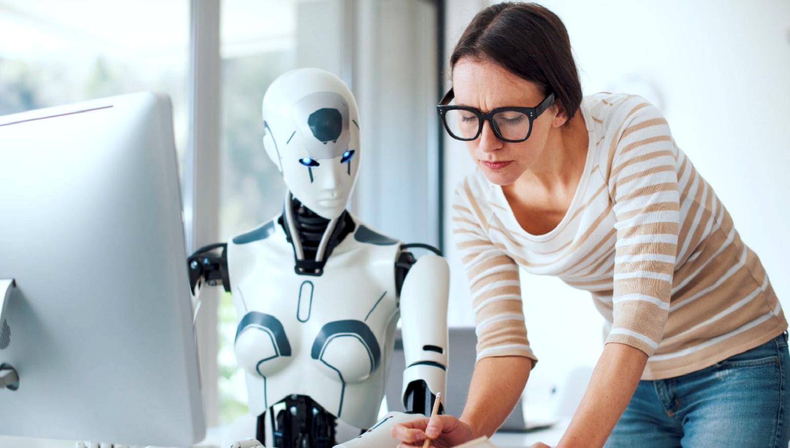 Bu içerikte, yapay zekanın yazma becerilerini insan yazarlarla karşılaştırıyoruz. Yapay