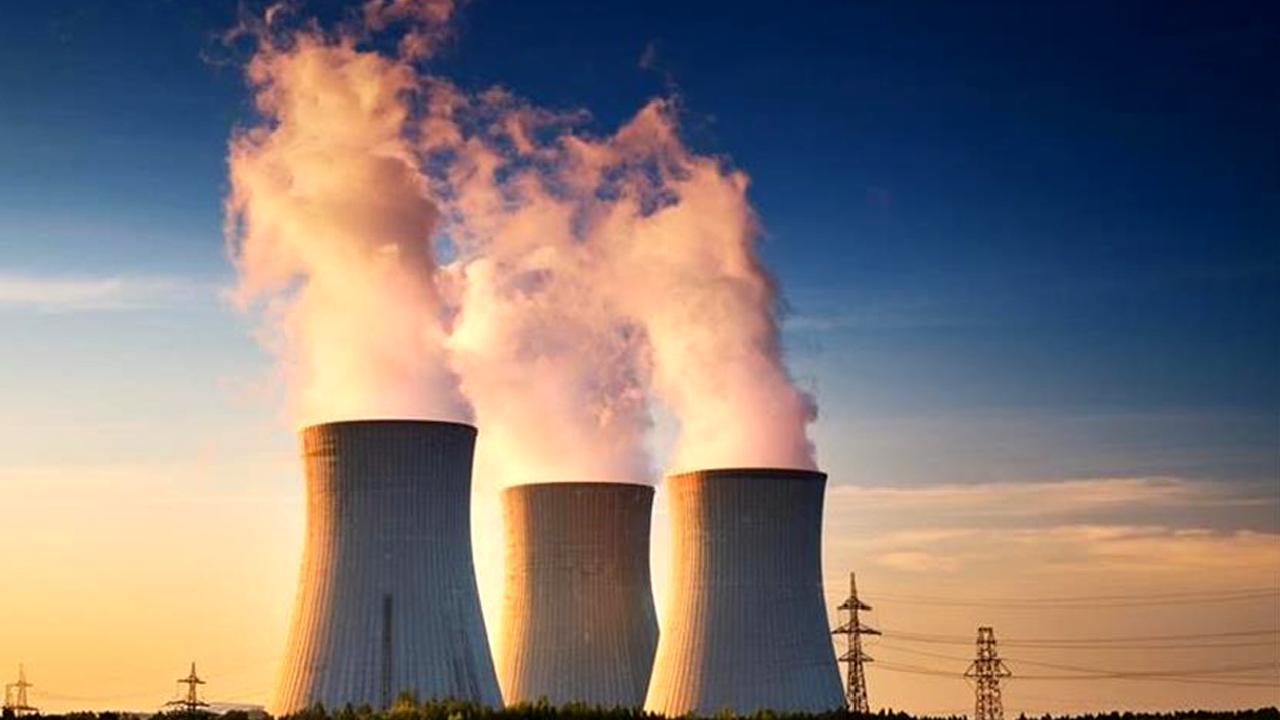 ABD'nin 2050 yılına kadar nükleer enerji hedeflerini keşfedin. Bu içerikte,