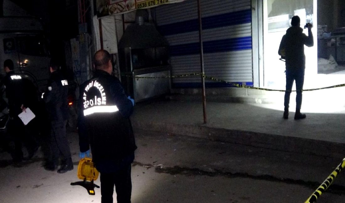 Adana'da bir ekmek imalathanesine gerçekleştirilen silahlı saldırı, çevrede paniğe yol