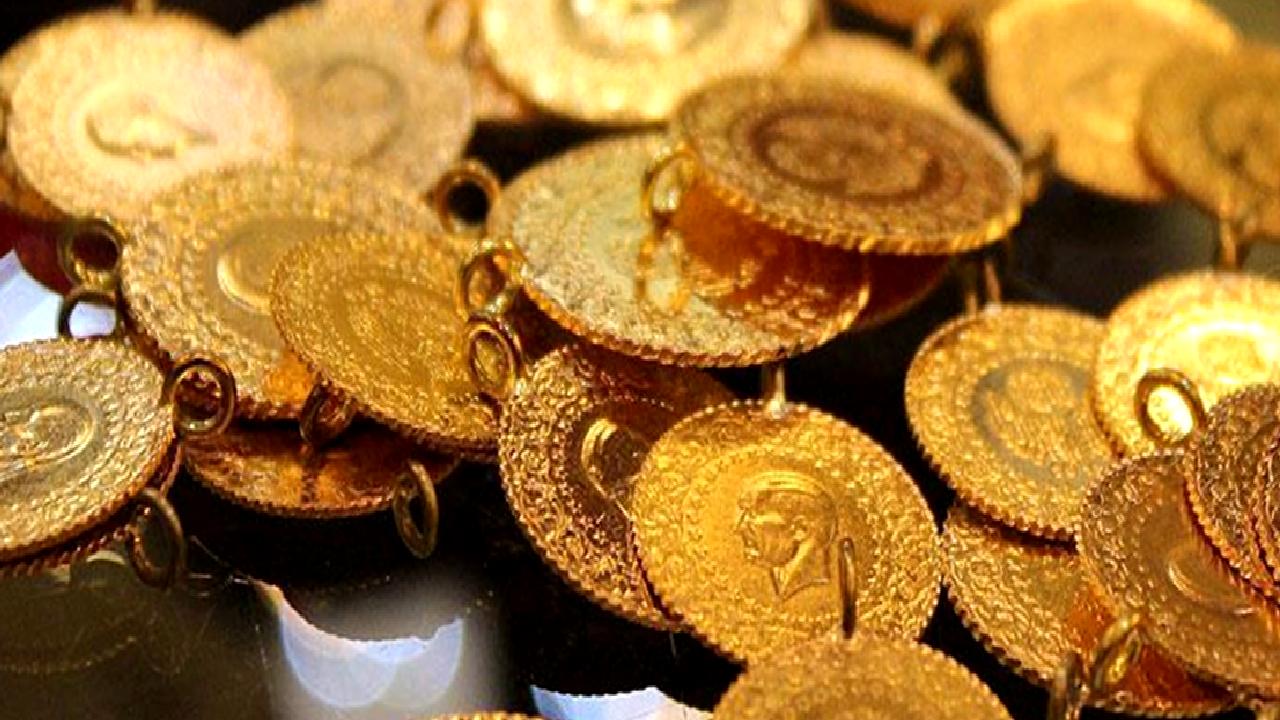 Altın fiyatlarındaki değişimler, piyasa beklentileri ve ekonomik faktörlerin etkileri üzerine