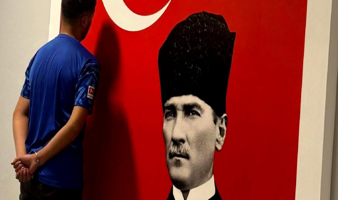 Antalya'da Atatürk etiketine yönelik yapılan saldırı, toplumda büyük yankı uyandırdı.