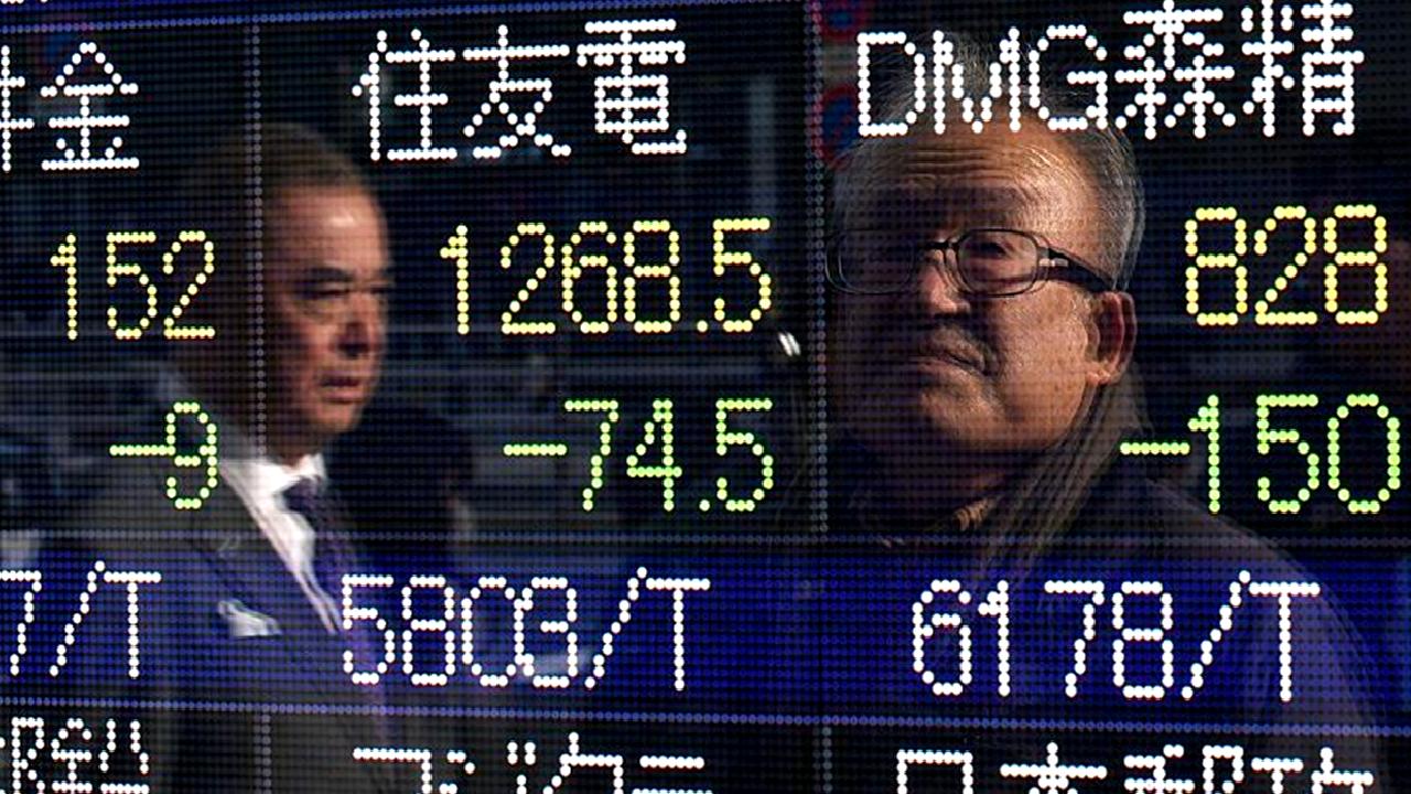 Asya borsalarında satıcılı seyir devam ederken, yatırımcılar piyasa trendlerini ve