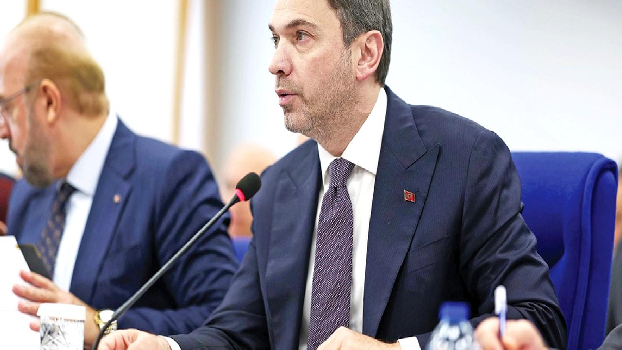 Bakan Bayraktar, Berlin'de düzenlenen Türk Alman Enerji Forumu'na katılarak Türkiye