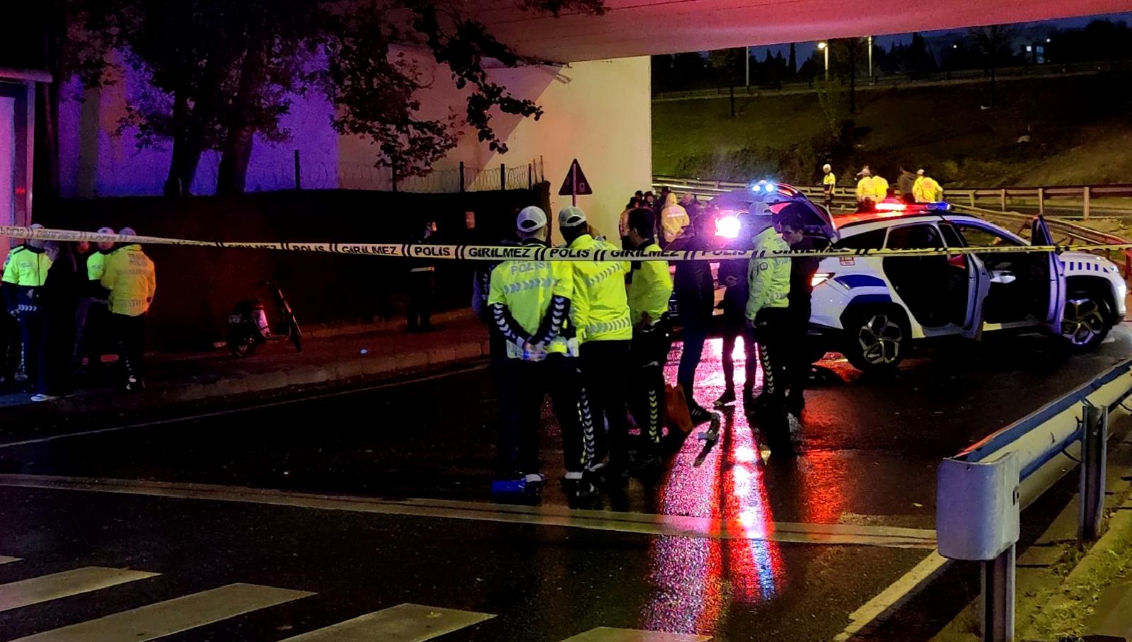Bakırköy'de meydana gelen İETT otobüsü ve polis aracı kazası, bölgedeki