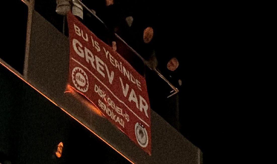 Bayraklı Belediyesi İşçileri Greve Gitti Bayraklı Belediyesi işçileri, haklarını talep etmek için greve gitti. Grev,