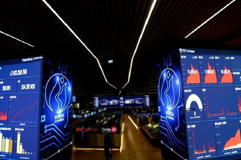 BIST 100 endeksi, gün boyunca dalgalı bir seyir izleyerek kapanış