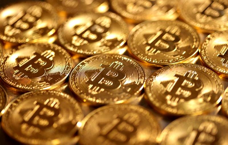 Bitcoin 94,000 Doları Aştı: Trump ve Kripto Piyasası Üzerine Gelişmeler Bitcoin, 94,000 doları aşarak yeni bir zirveye ulaştı. Eski Başkan