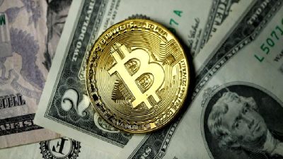 Bitcoin, 98.000 dolar eşiğine yaklaşırken, Trump'ın kripto para politikalarının etkileri