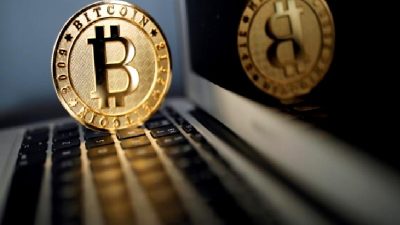 Bitcoin ETF'leri, yatırımcıların ilgisini çekerken 100 milyar doları aşarak önemli
