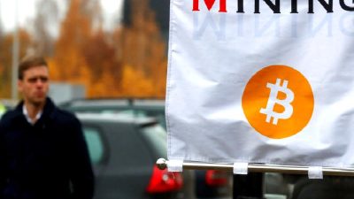 Bitcoin Spot ETF'lerine olan yatırımlar hızla artıyor. Yatırımcılar, kripto para