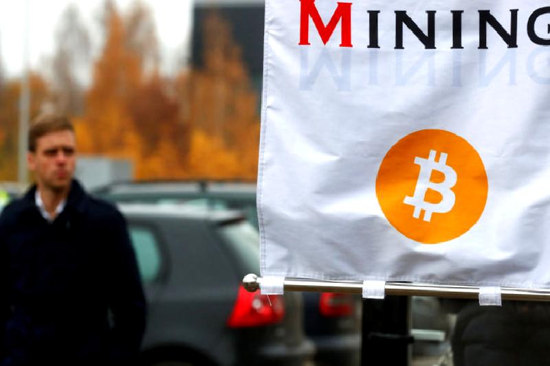 Bitcoin Spot ETF’lerine Yatırımlar Artıyor Bitcoin Spot ETF'lerine olan yatırımlar hızla artıyor. Yatırımcılar, kripto para