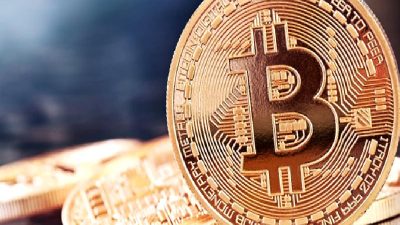Bitcoin'in yükselişi, Trump'ın kripto para politikaları ve yatırımcıların beklentileriyle şekilleniyor.