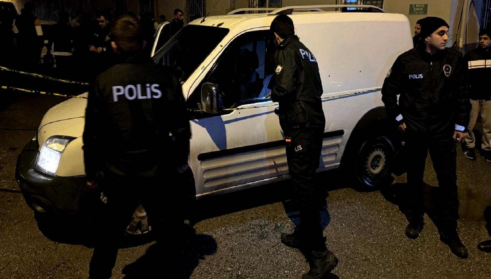 Bursa'da gerçekleşen silahlı saldırıda Kenan C. ağır yaralandı. Olayın detayları,