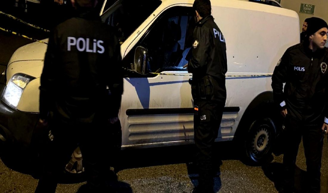 Bursa’da Silahlı Saldırı: Kenan C. Ağır Yaralandı Bursa'da gerçekleşen silahlı saldırıda Kenan C. ağır yaralandı. Olayın detayları