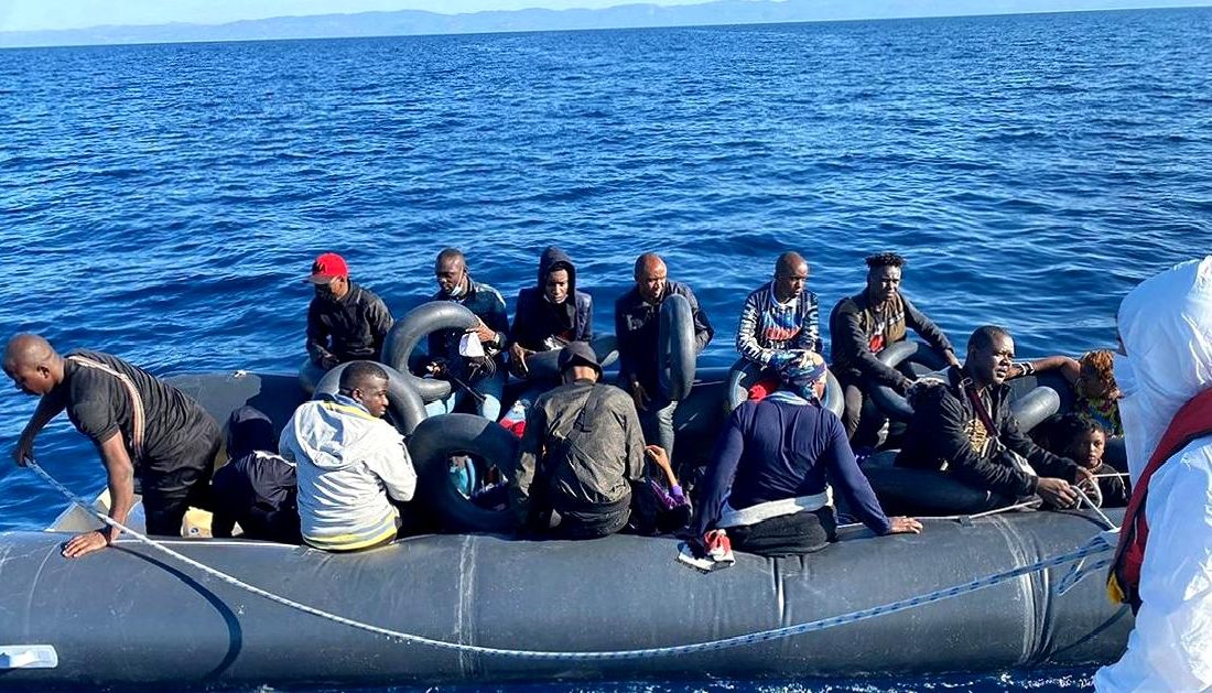 Çanakkale’de Düzensiz Göçmen Operasyonu: 39 Göçmen Yakalandı Çanakkale'de gerçekleştirilen düzensiz göçmen operasyonunda 39 göçmen yakalandı. Olayın detayları