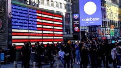 Coinbase CEO'su Brian Armstrong'un Trump yönetimi ile gerçekleştirdiği kripto para