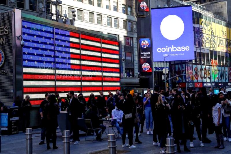 Coinbase CEO'su Brian Armstrong'un Trump yönetimi ile gerçekleştirdiği kripto para
