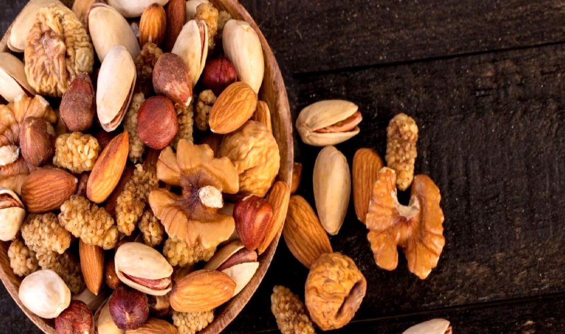 Demans ve Beslenme: Kuruyemişlerin Rolü Demans ve beslenme arasındaki ilişkiyi keşfedin. Kuruyemişlerin beyin sağlığı üzerindeki