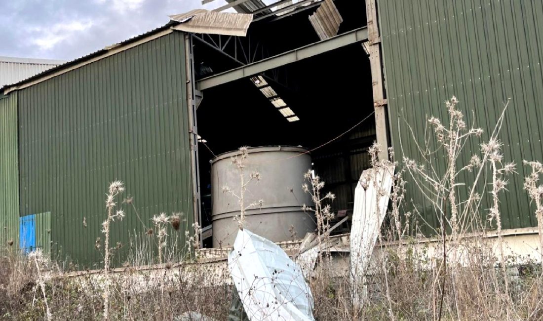 Dilovası’nda Fabrika Patlaması: 1 Ölü, 1 Yaralı Dilovası'nda meydana gelen fabrika patlamasında 1 kişi hayatını kaybetti, 1