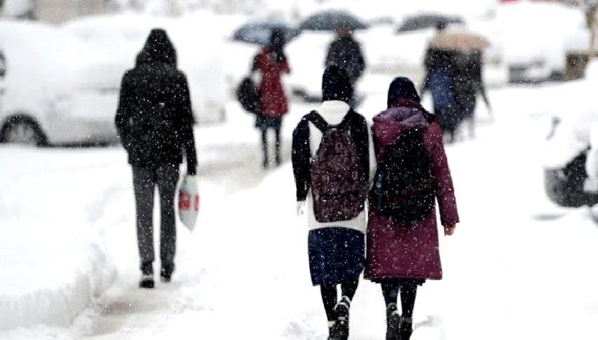 Doğu Karadeniz ve Doğu Anadolu’da Kar Yağışı Nedeniyle Eğitime Ara Verildi Doğu Karadeniz ve Doğu Anadolu bölgelerinde etkili olan kar yağışı