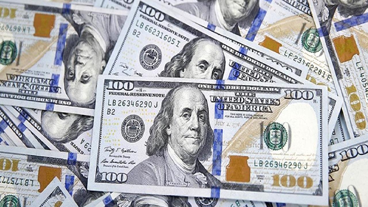 Döviz kurları ve altın fiyatları arasındaki ilişkiyi keşfedin. Ekonomik faktörlerin,