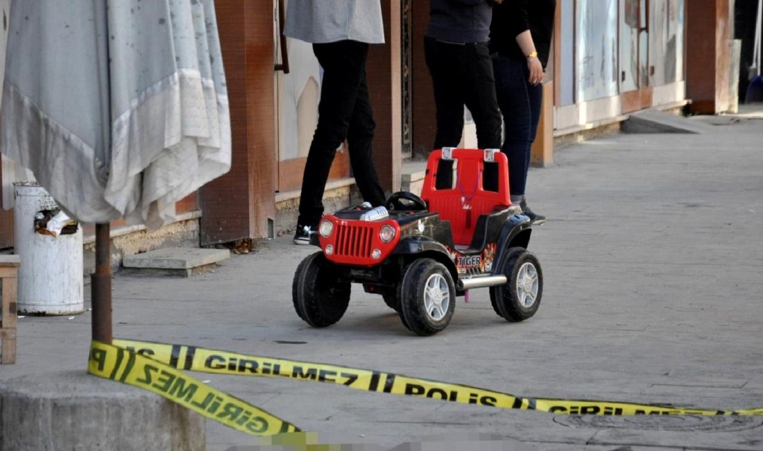Düğün salonunda meydana gelen silahlı saldırıda bir küçük çocuk hayatını