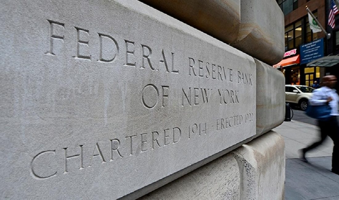 FED Yetkililerinden Faiz İndirimleri ve Enflasyon Beklentileri Üzerine Değerlendirmeler FED yetkililerinin faiz indirimleri ve enflasyon beklentilerine dair son değerlendirmelerini