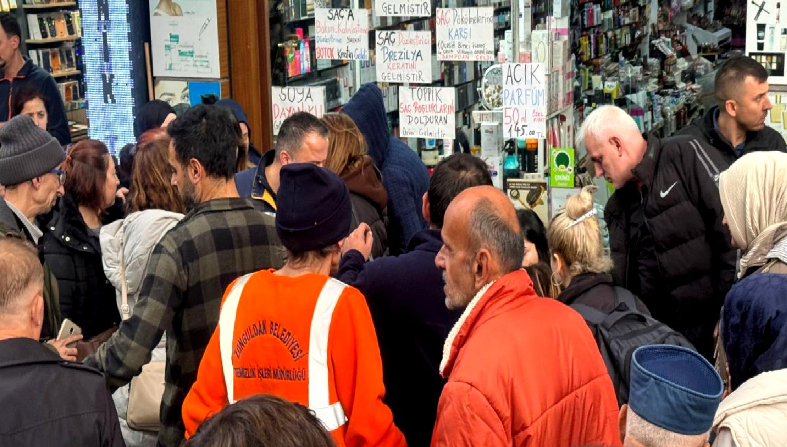 Gazipaşa Caddesi'nde yaşanan bıçaklı saldırıda iki kardeş yaralandı. Olayın detayları,