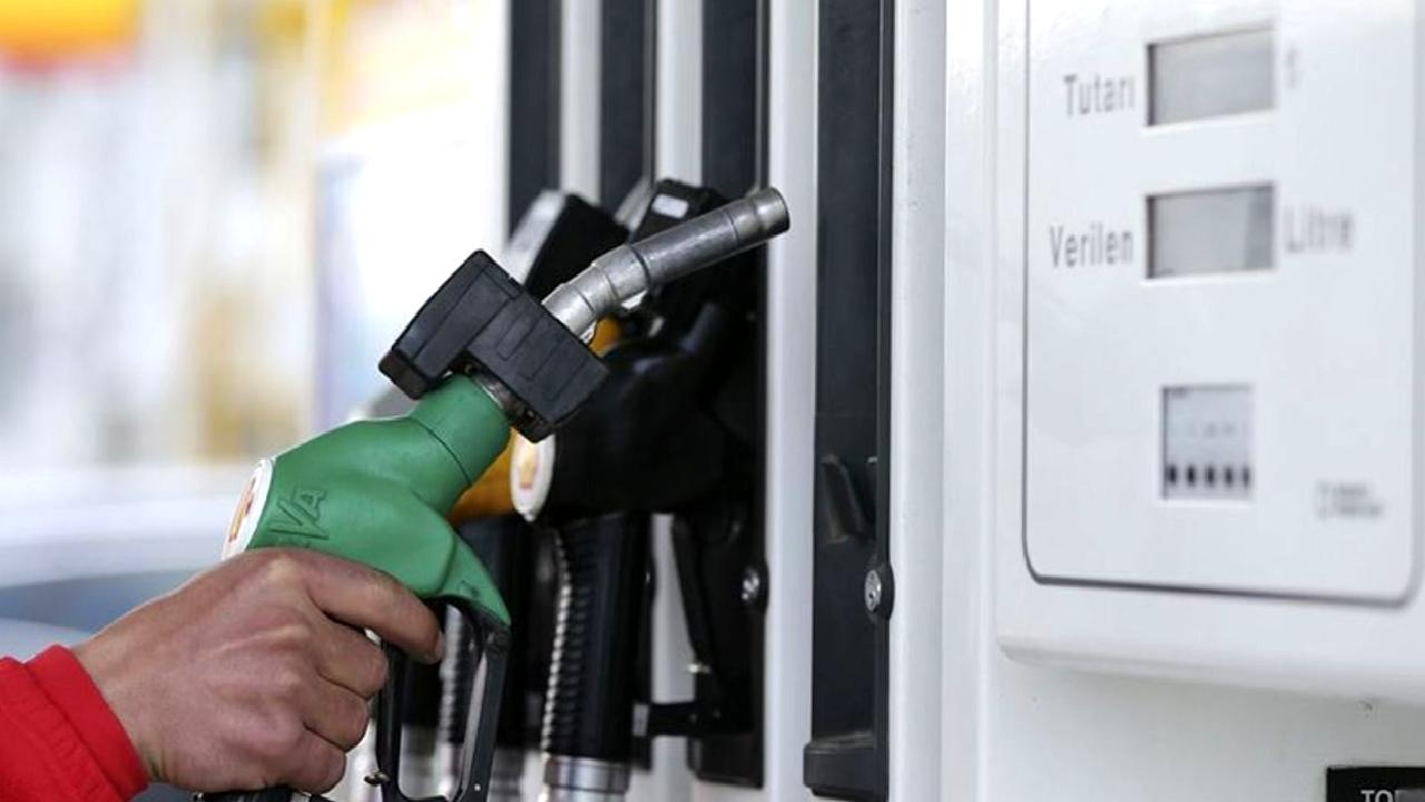 3 Kasım 2024 tarihli güncel akaryakıt fiyatlarını öğrenin. Benzin, motorin