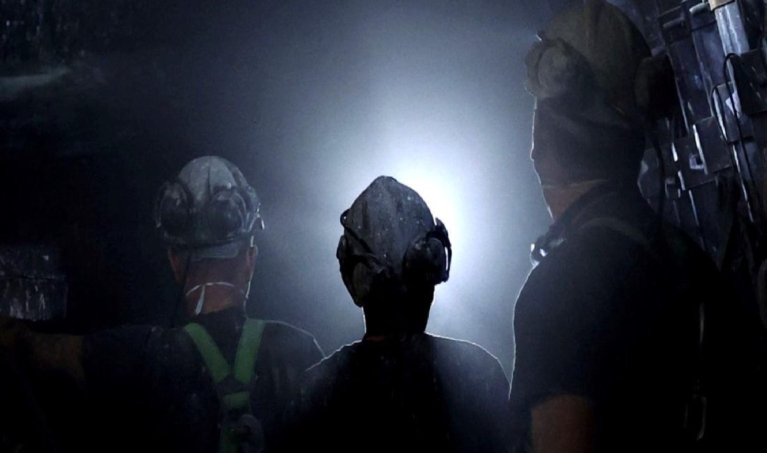 Güney Afrika’nın Yasadışı Madencilikle Mücadelesi Güney Afrika, yasadışı madencilikle mücadelede çeşitli stratejiler geliştiriyor. Bu içerikte,