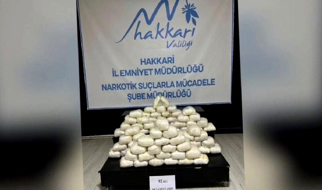 Hakkari'de düzenlenen uyuşturucu operasyonunda 92 kilogram metamfetamin ele geçirildi. Güvenlik