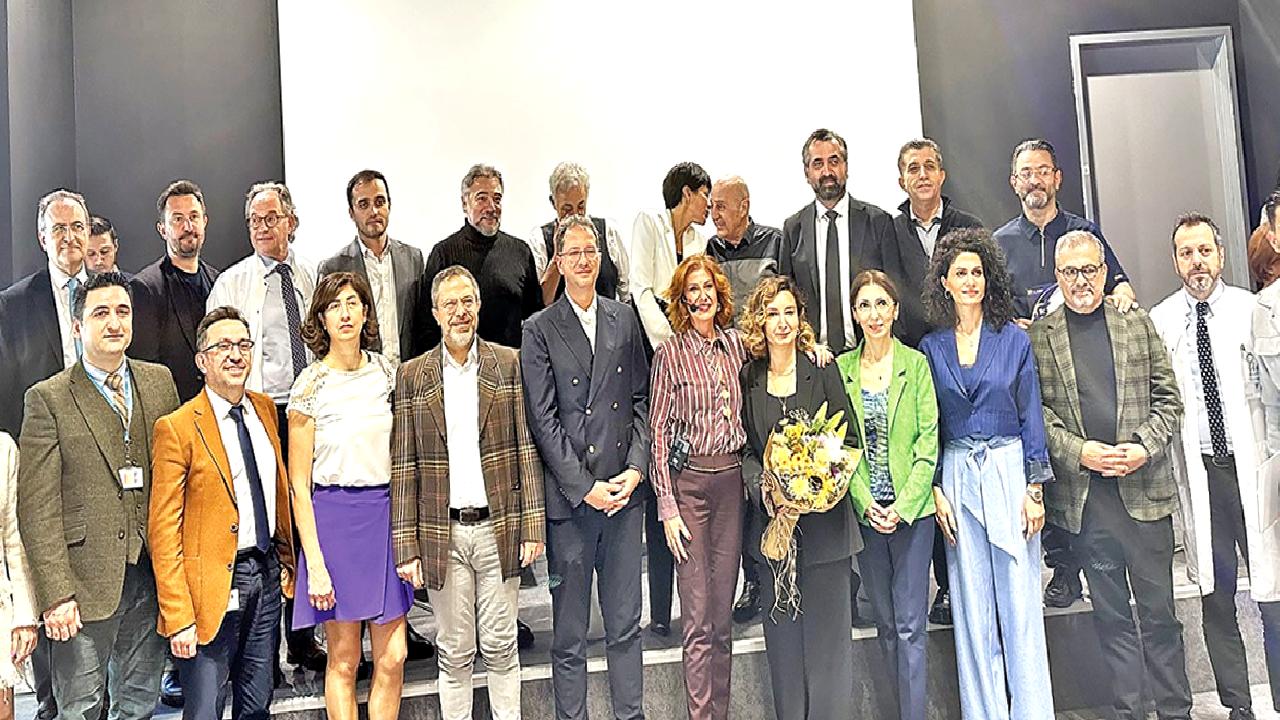 Hayati Arıgan'ın yazdığı bu kapsamlı sağlık rehberi, 50 yaş üstü