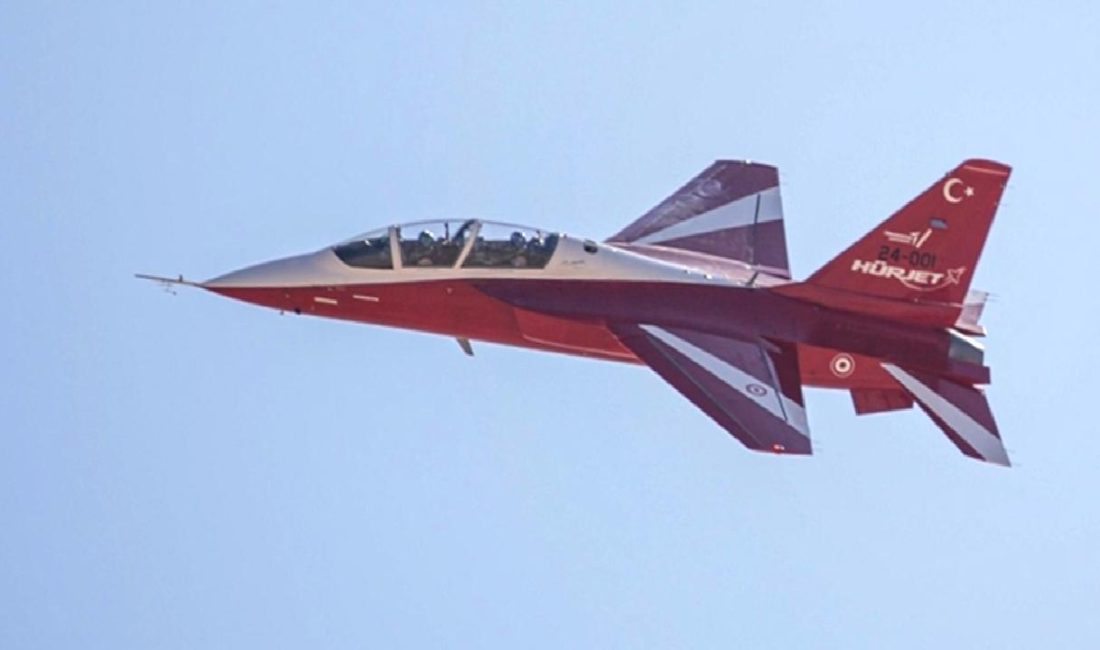 HÜRJET Jet Eğitim Uçağı’nın İkinci Prototipi İlk Uçuşunu Gerçekleştirdi HÜRJET Jet Eğitim Uçağı'nın ikinci prototipi, başarıyla ilk uçuşunu gerçekleştirdi.