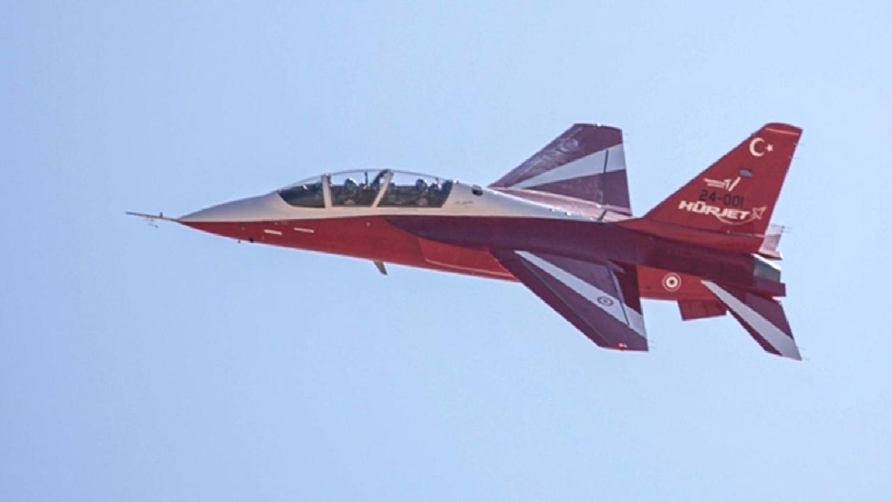 HÜRJET Jet Eğitim Uçağı'nın ikinci prototipi, başarıyla ilk uçuşunu gerçekleştirdi.