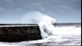 İngiltere'de yaşanan sel ve fırtına uyarıları hakkında güncel bilgiler edinin.