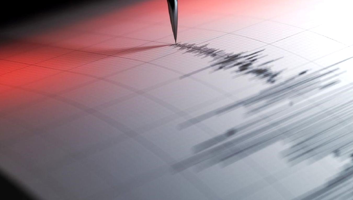 İran'ın Simnan eyaletinde 5,6 büyüklüğünde bir deprem meydana geldi. Depremin