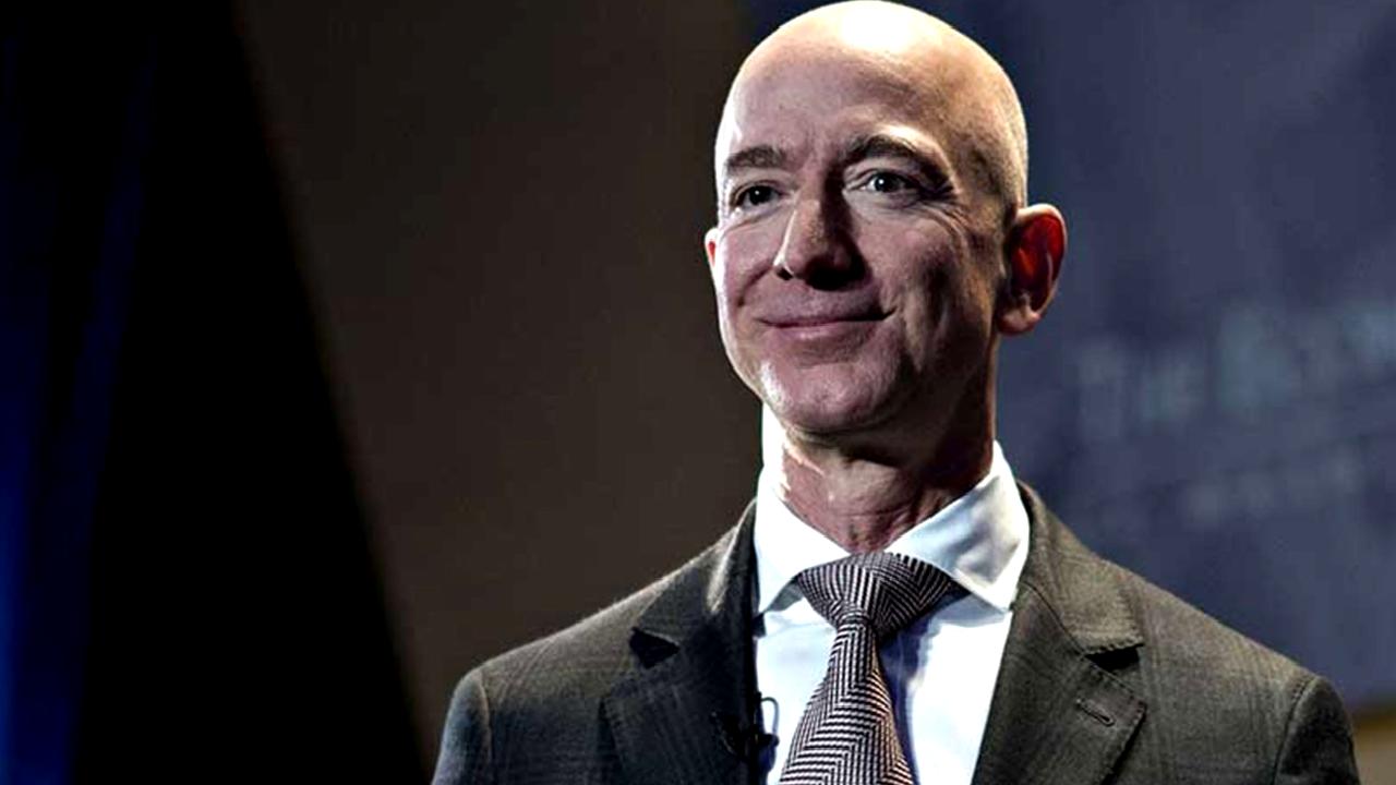 Jeff Bezos, Donald Trump'a seçim zaferi dolayısıyla tebrik mesajı gönderdi.