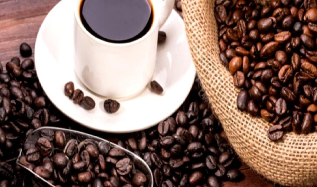 Kahve Çekirdekleri Fiyatlarında Tarihi Artış Kahve çekirdekleri fiyatlarında yaşanan tarihi artışın sebeplerini, etkilerini ve gelecekteki