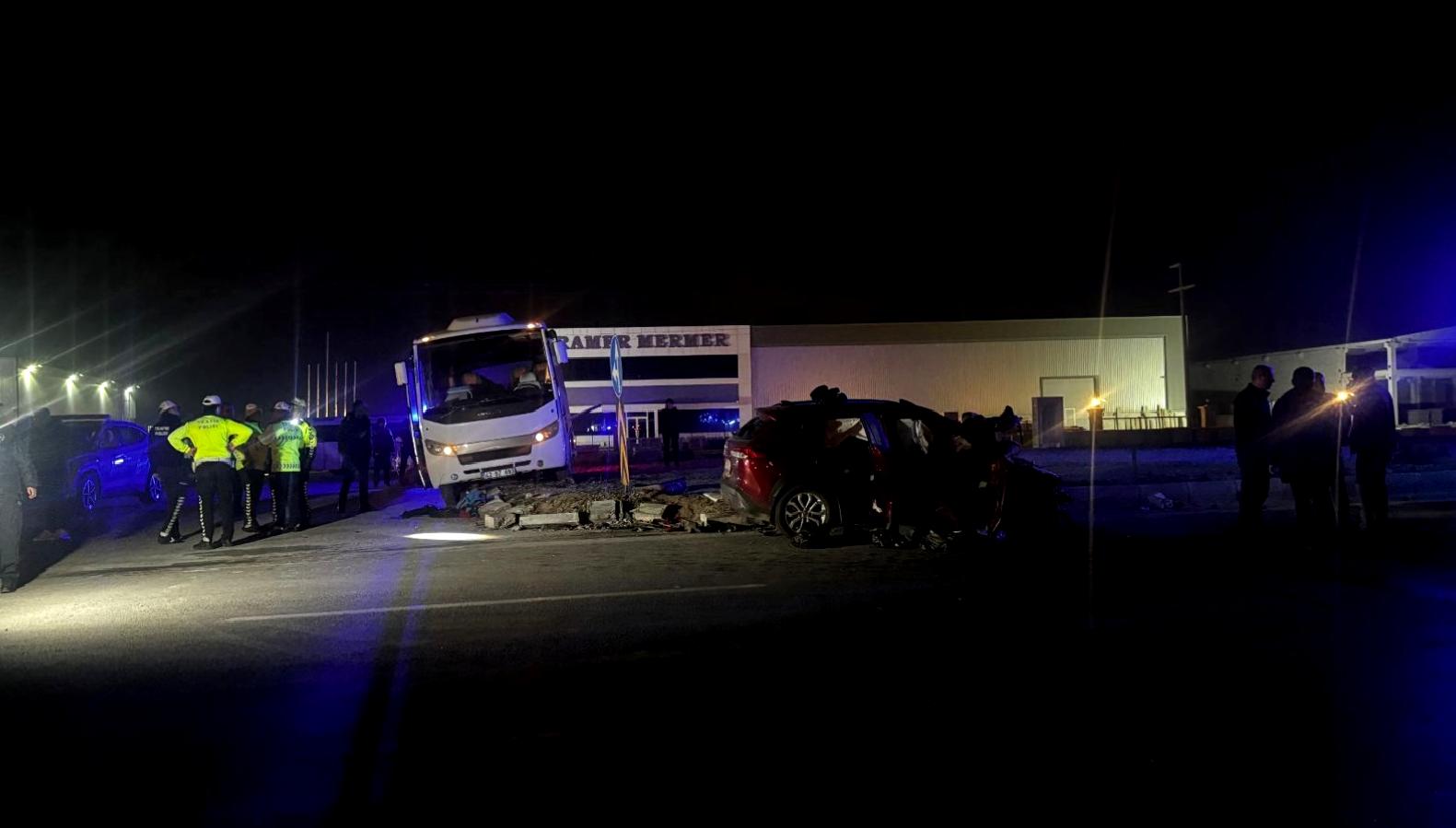 Konya'da meydana gelen korkunç trafik kazasında 73 yaşındaki bir kadın