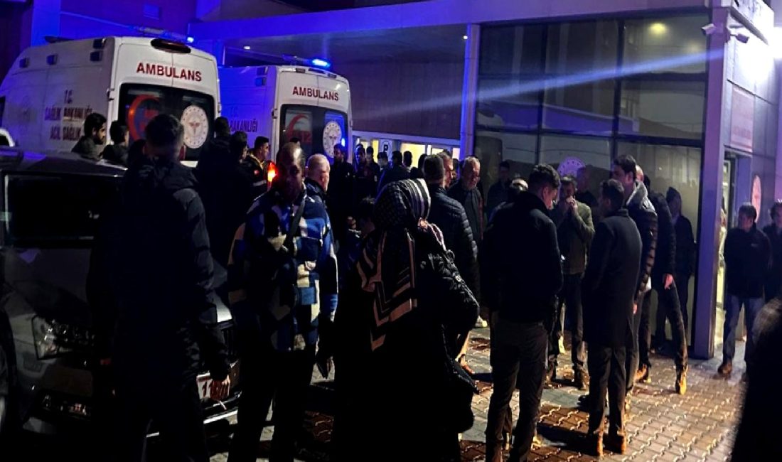 Manisa’da Jandarma Ekiplerine Silahlı Saldırı: Astsubay Ağır Yaralandı Manisa'da jandarma ekiplerine düzenlenen silahlı saldırıda bir astsubay ağır yaralandı.