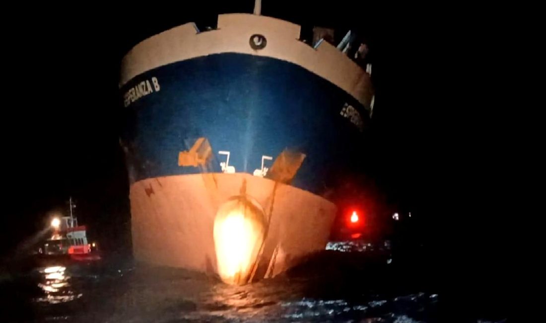 Mersin’deki ESPERANZA B Gemisinin Tahliyesi Hakkında Bilgi Mersin'deki ESPERANZA B gemisinin tahliyesi ile ilgili güncel bilgiler, sürecin