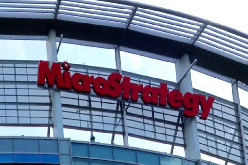 MicroStrategy Bitcoin Yatırımlarını Artırıyor: 2024’te %600 Hisse Değeri Artışı MicroStrategy, 2024 yılında Bitcoin yatırımlarını artırarak %600 hisse değeri artışı