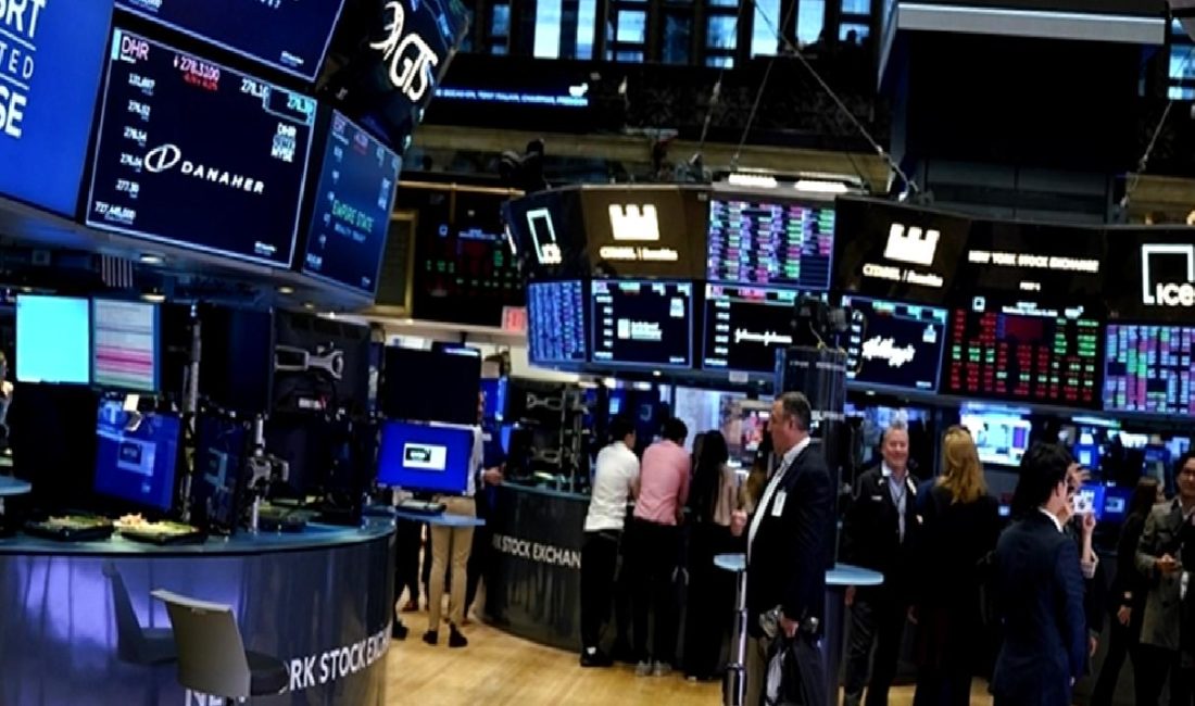 New York Borsası, Fed'in faiz indirim kararının ardından yatay seyirle