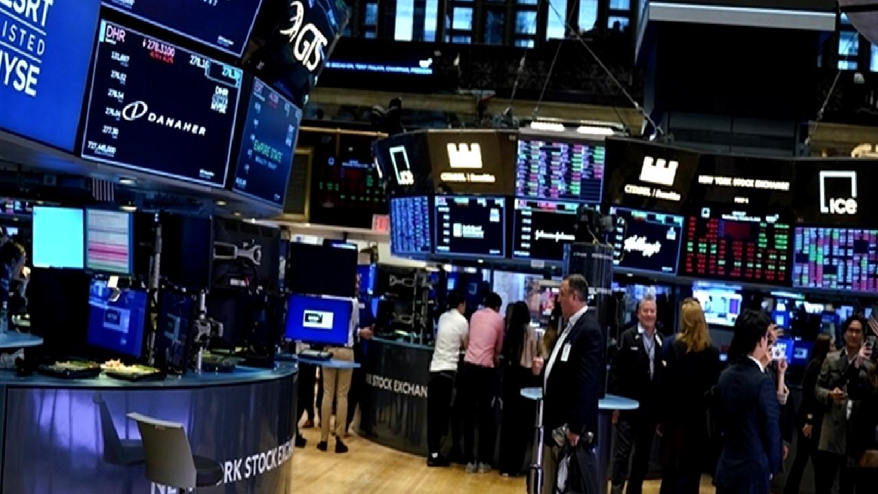 New York Borsası, Fed'in faiz indirim kararının ardından yatay seyirle