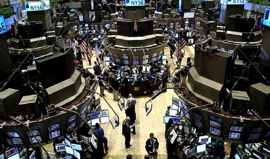 New York Borsası Yükselişle Açıldı: Black Friday Alışveriş Beklentileri New York Borsası, Black Friday alışveriş beklentileriyle güçlü bir yükselişle