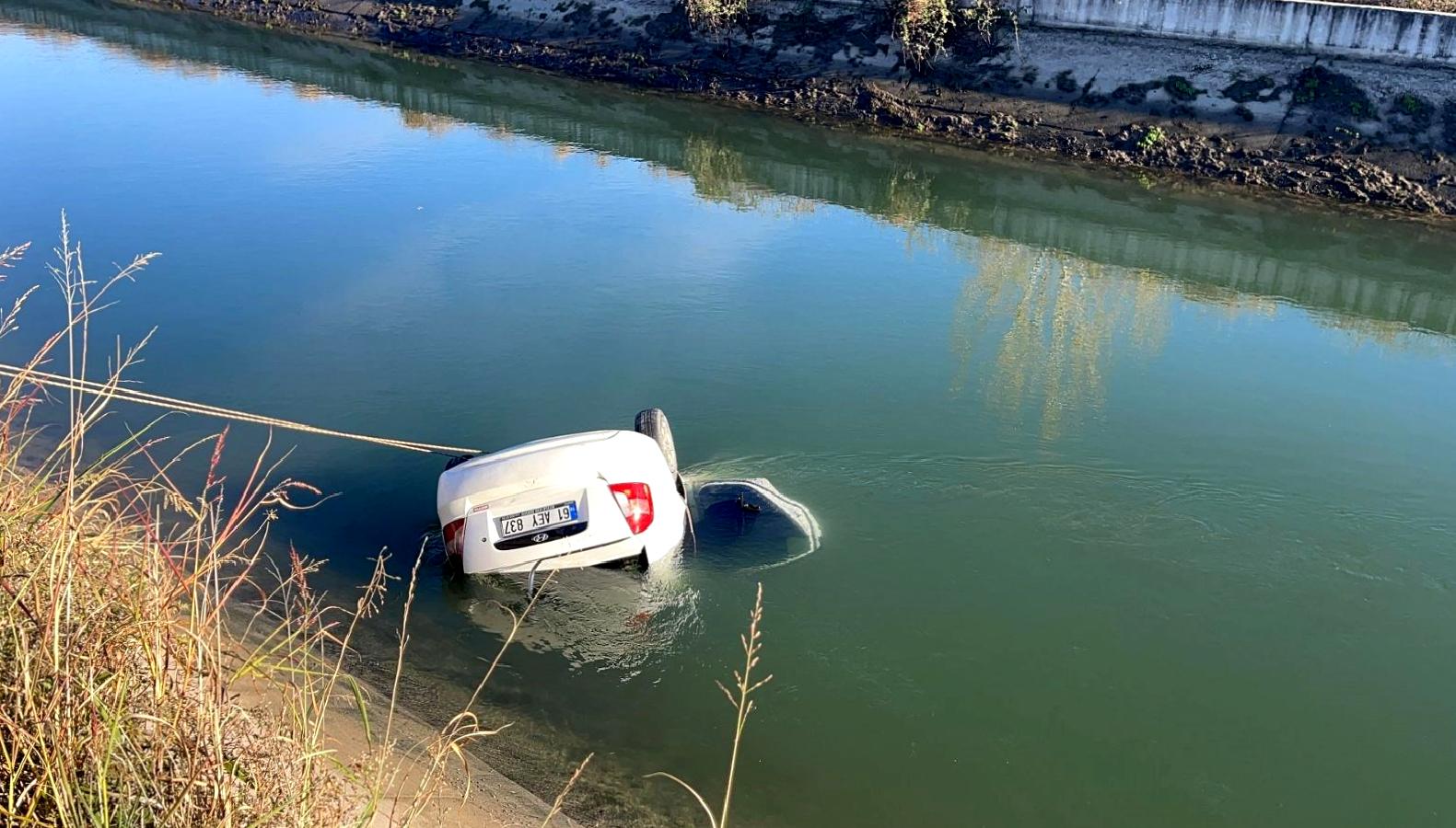 Osmaniye'de meydana gelen aile trajedisi, sulama kanalına düşen otomobilin hikayesini