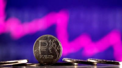 Rus Rublesi, son dönemde tarihi bir düşüş yaşıyor. Ekonomik faktörler,