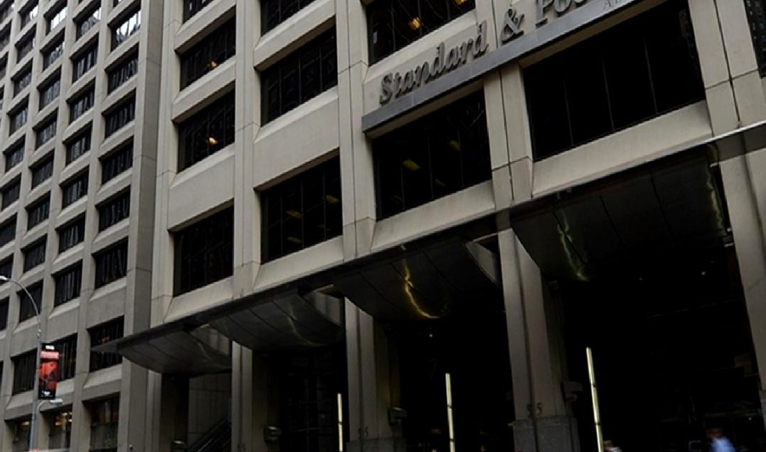 S&P Türkiye Ekonomisine Yönelik Kredi Notu Değerlendirmesini Açıklıyor S&P, Türkiye ekonomisine yönelik kredi notu değerlendirmesini açıkladı. Bu analiz,