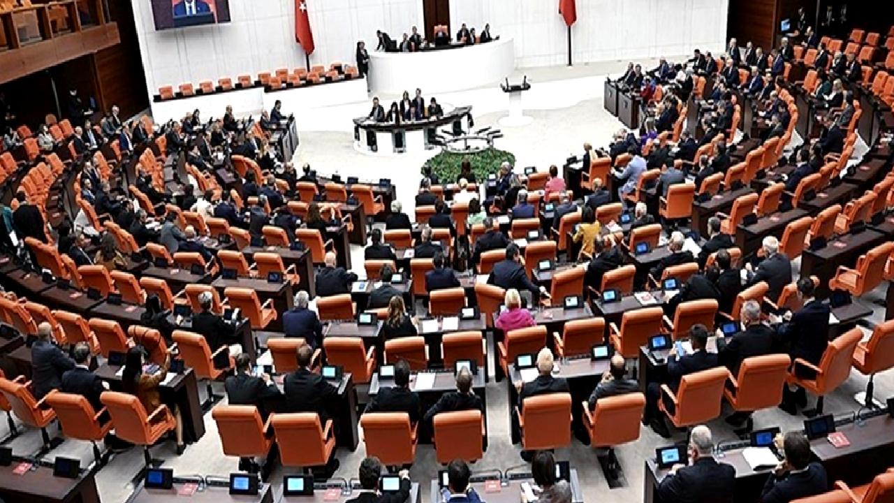 TBMM Genel Kurulu'nda asgari ücret ve enflasyon üzerine yapılan tartışmalar,